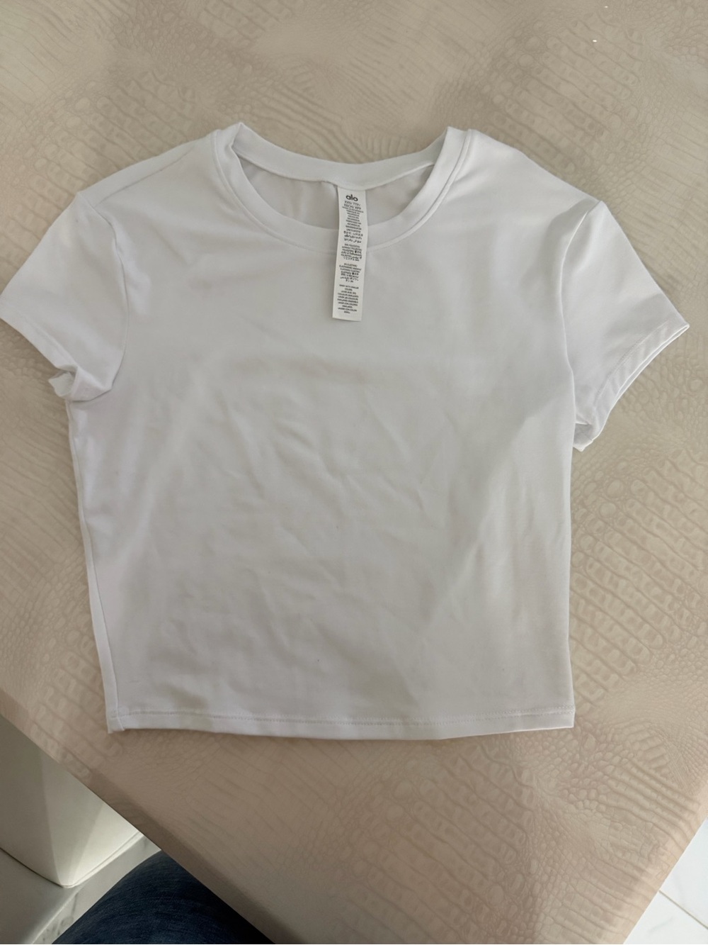 ALO Yoga White Short Sleeve Crew Tee